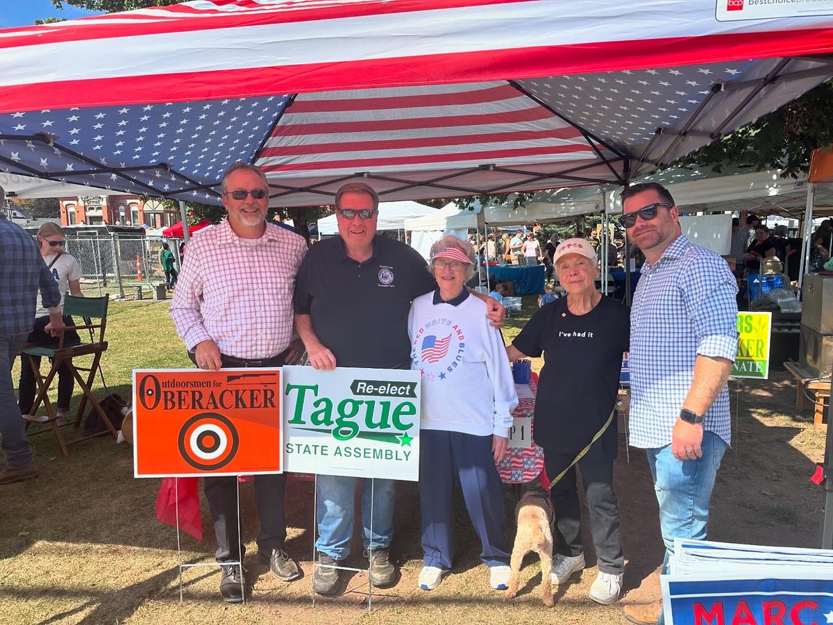 PeterforNY19's tweet photo. Delhi was the place to be this afternoon as we celebrated the final day of summer at the 39th Annual Harvest Festival! With dozens of local vendors and a vibrant community turnout, it was a fantastic way to welcome the upcoming fall season. https://t.co/WCwdNJeDNe
