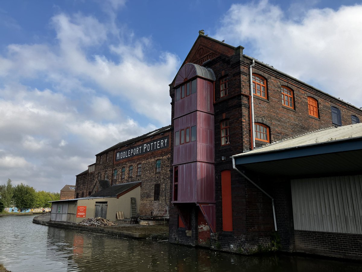 The_Geographer1's tweet photo. Day 14 Our last day. Handed back Kitty to Black Prince in Stoke-on-Trent this morning. Our crew left us and we had one last stop off before home, Middleport Pottery. Lovely old pottery. Now it’s time to plan for our next boating adventure @CanalRiverTrust @CRTWestMidlands https://t.co/YQ1AHWQOUW