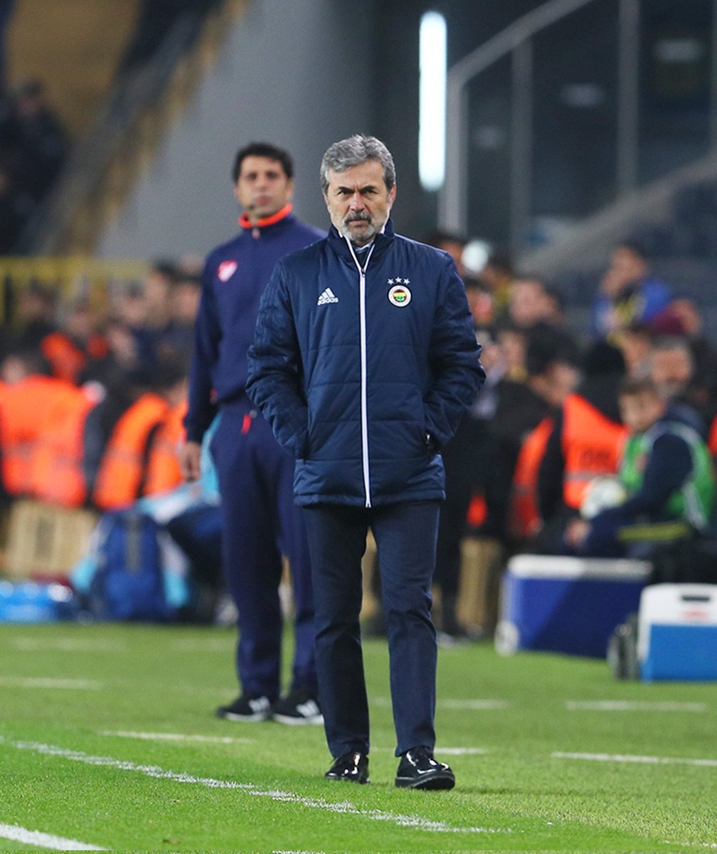 Ayağına gidip özür dileyin..
#aykutkocaman