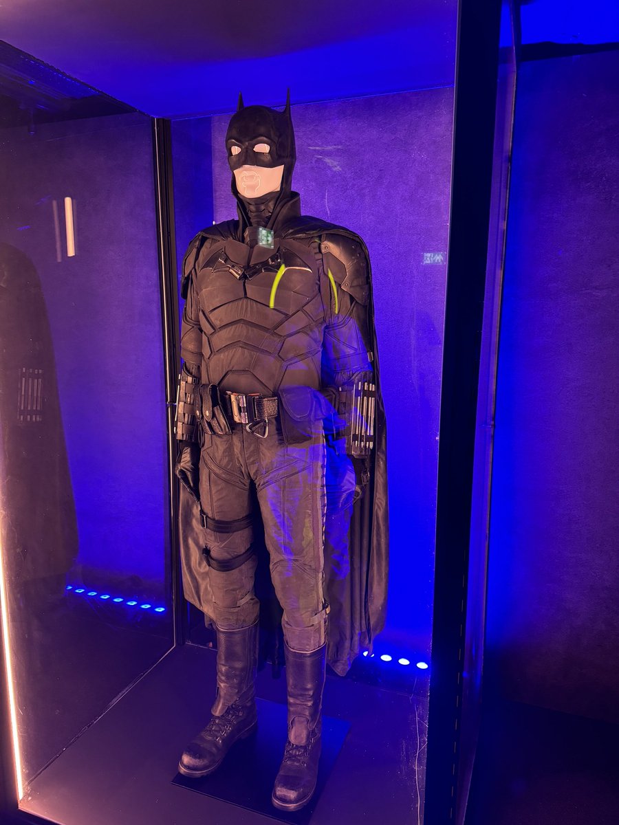 Antoni Pearce™ (@antoni_pearce) on Twitter photo Wicked day in London with my eldest visiting #BatmanUnmasked and then meeting <a href="/NoelClarke/">Noel Clarke</a> after. Brilliant guy. Took the time to have a stroll round the park and chat! Wicked day in London with my eldest visiting #BatmanUnmasked and then meeting <a href="/NoelClarke/">Noel Clarke</a> after. Brilliant guy. Took the time to have a stroll round the park and chat!