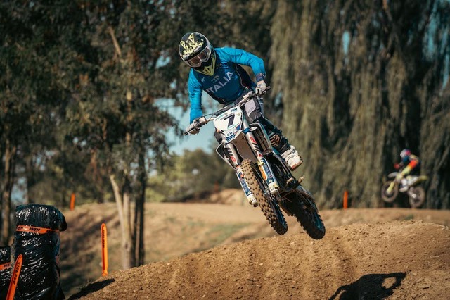 mxgp's tweet photo. ADVANTAGE ITALY, WITH FRANCE AND SPAIN CLOSE, ON QUALIFYING DAY AT THE MOTOCROSS OF EUROPEAN NATIONS! ✨
Read the summary of Saturday in Bucharest 👇
https://t.co/UBhjl9yYDt
#MXGP #Motocross #MX #Motorsport #MXoEN https://t.co/kxQGTWIsdD