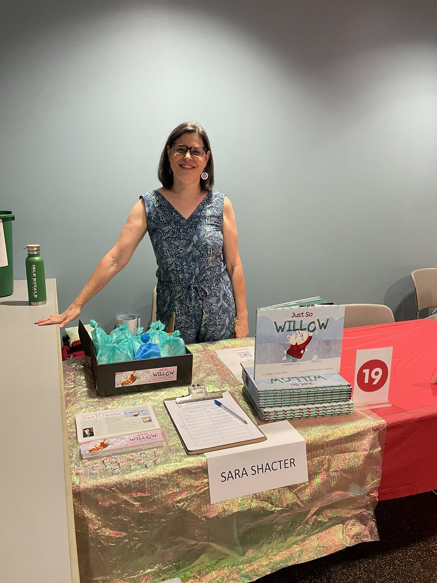 Having fun at the Poplar Creek Library Author Fest!

#kidlit #justsowillow #schoolvisits