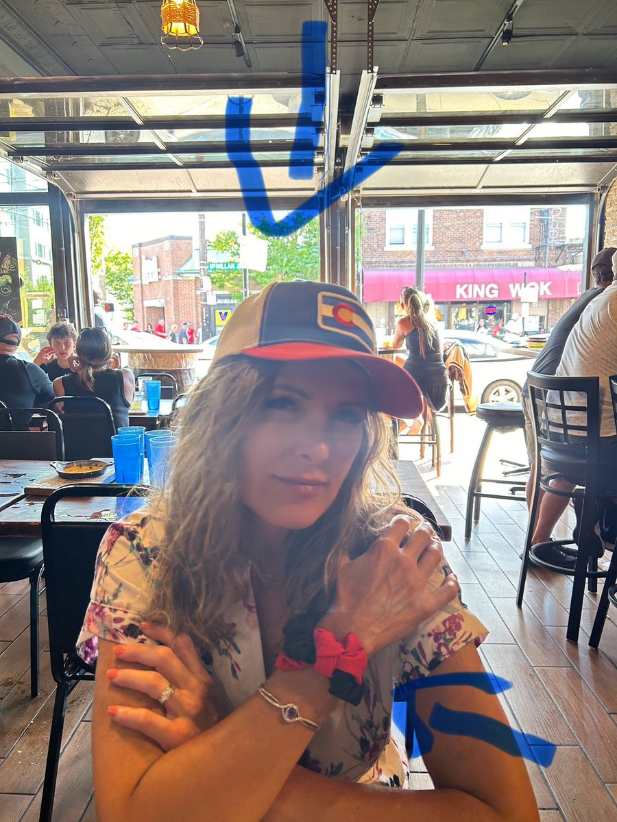 RadioMoser's tweet photo. Bearcats killed Houston. The โฆ@BearMoserโฉ is now a #Colorado girl with a #Cincinnati twist I reckon. ๐คท๐ผโโ๏ธ. Fun day at Nippert Stadium #UCFamilyWeekend. https://t.co/Q5VNX0S35R