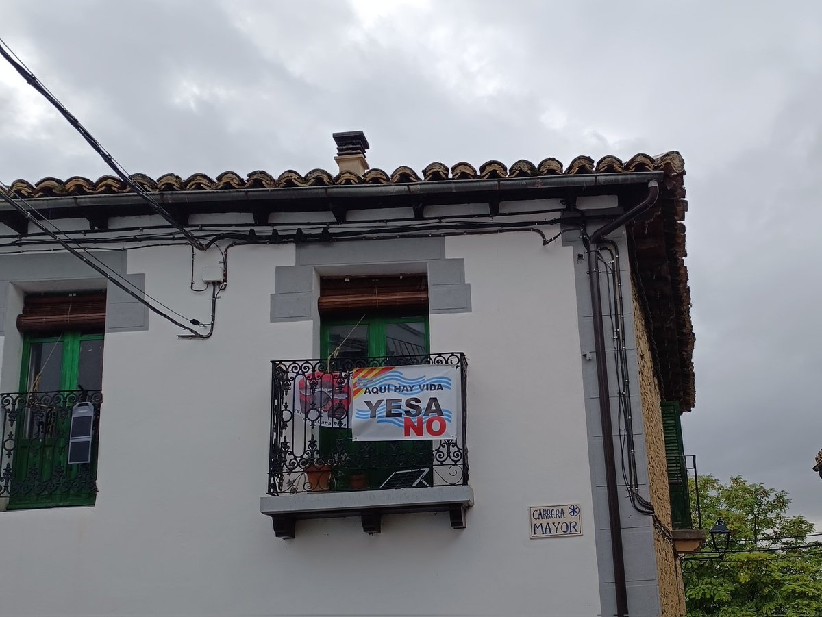 💙🏞️ Segona parada: Artieda. És casa, és exemple de lluita i dignitat.

#LoRiuÉsVida #YesaNo 
#NoAfogarezONuestroPais