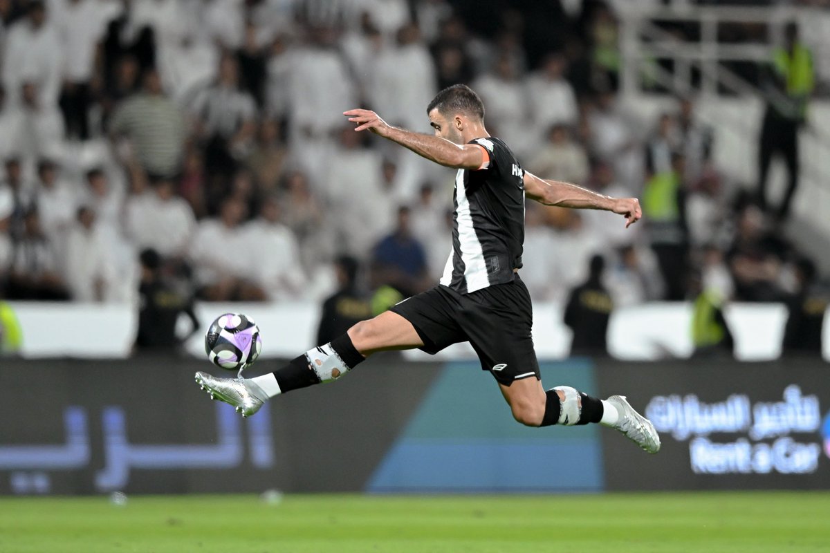 الحمدلله على الفوز و القادم أفضل 🖤🤍 
( فهد ❤️ )