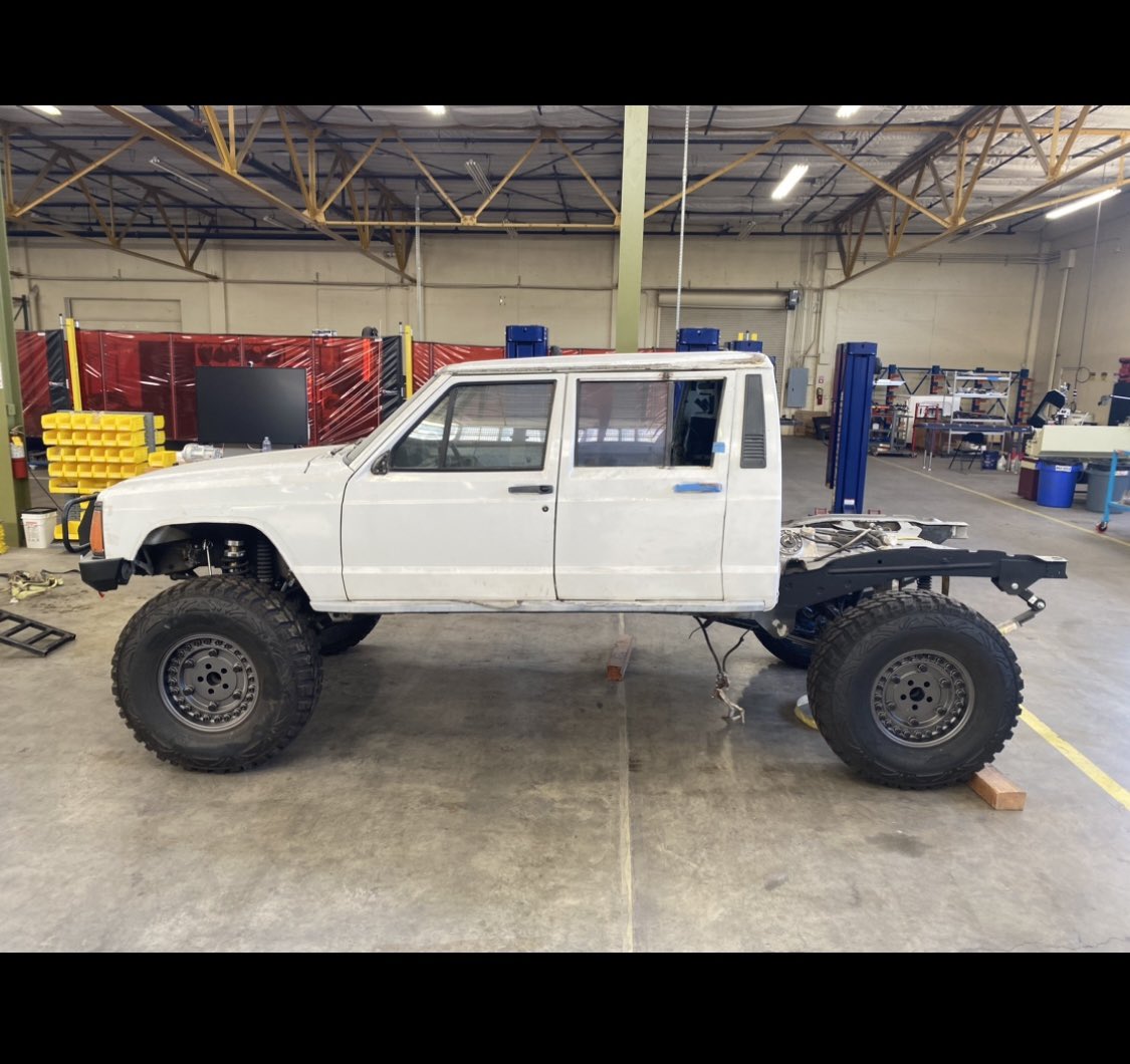 crewcabcomanche's tweet photo. #jeep #jeepxj #jeepcomanche #built #BuiltDifferent #builtnotbought #engineering #offroad https://t.co/1CPnU5EZUZ