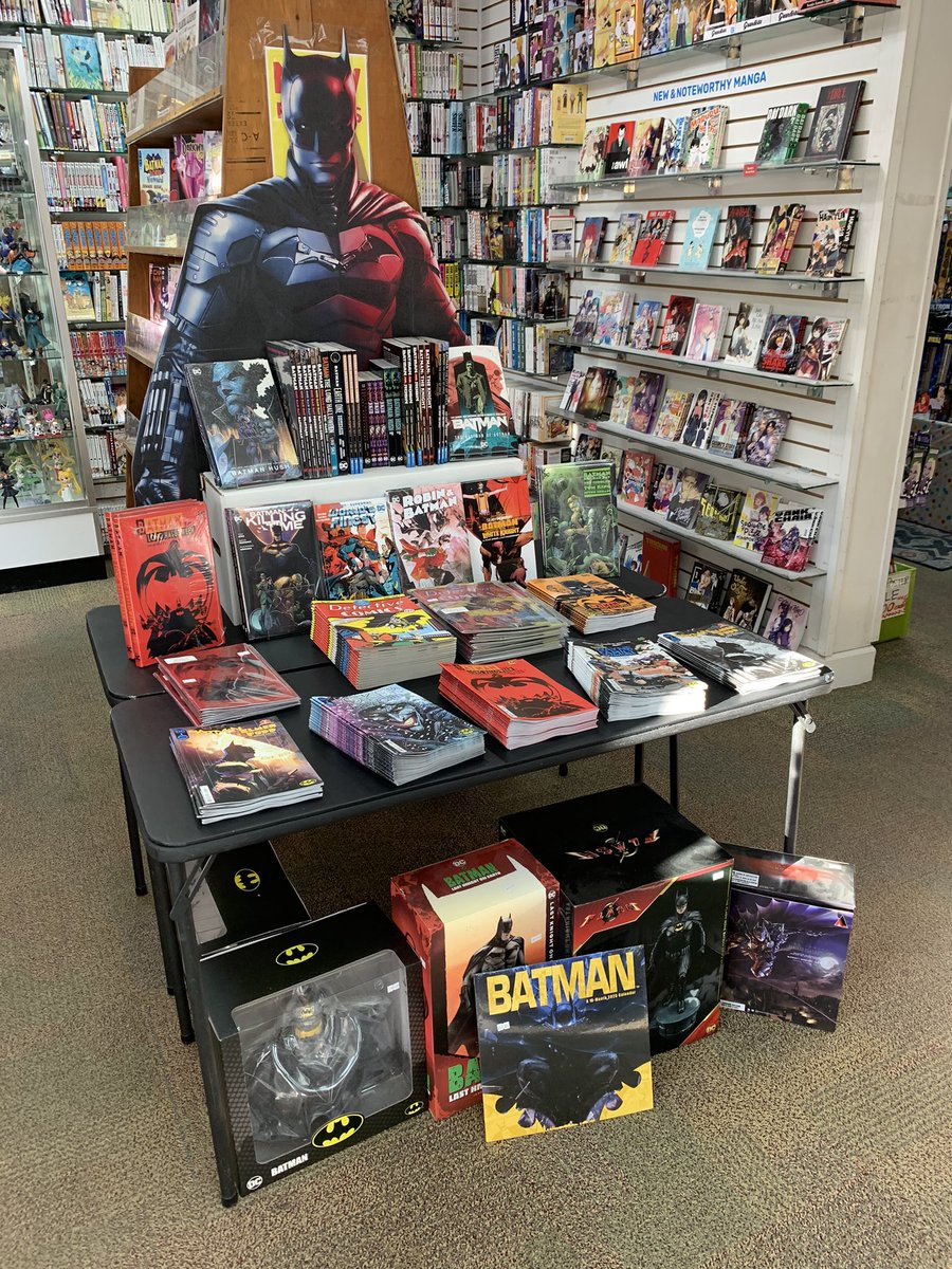 oxfordcomics's tweet photo. Did you know it’s #BatmanDay2024 ? To celebrate we’re having a sale on all our Batman comics and graphic novels! Save 15% off all day long, no code needed 😎 https://t.co/H0UodWUWwO