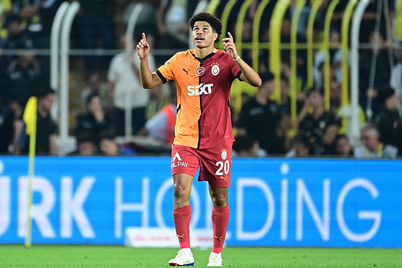 Son yıllarda deplasmanda oynanan bir derbide rakip merkezi paspas edip bu kadar domine eden bir performans hatırlamıyorum.

İlk maçından itibaren muhasebeciye dönüşenlere bir soru ; Gabriel Sara topçu muymuş? 
Bence tillahı çünkü.
#Galatasaray