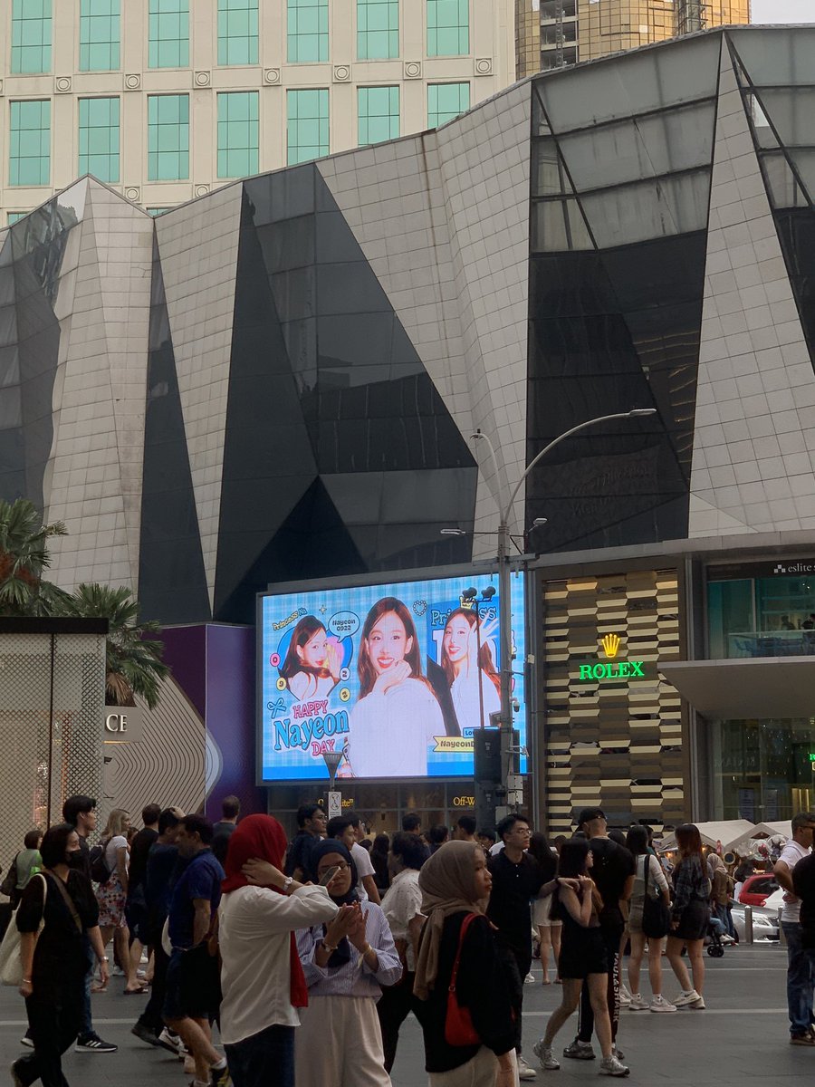 minaaaayaaa tweet media