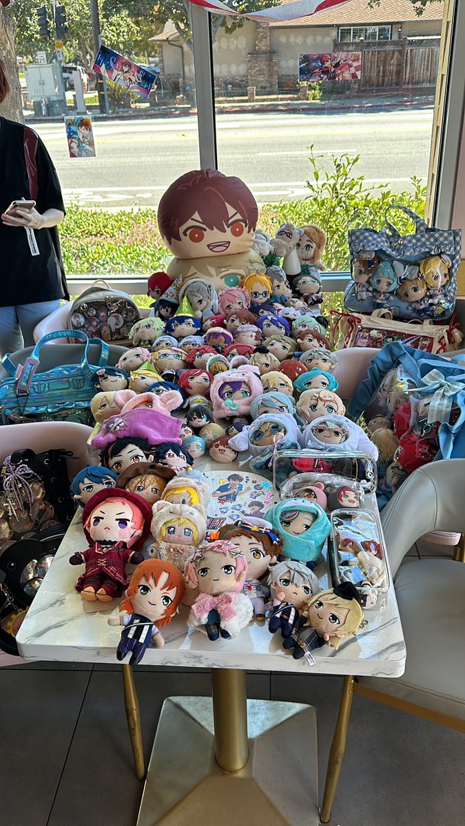 HappyHeroDay_MC's tweet photo. WOW!!! ☆ ☆ ☆ All these friends who came to celebrate Chiaki!!!! ❤️‍🔥❤️‍🔥❤️‍🔥 https://t.co/deClh5WhnD