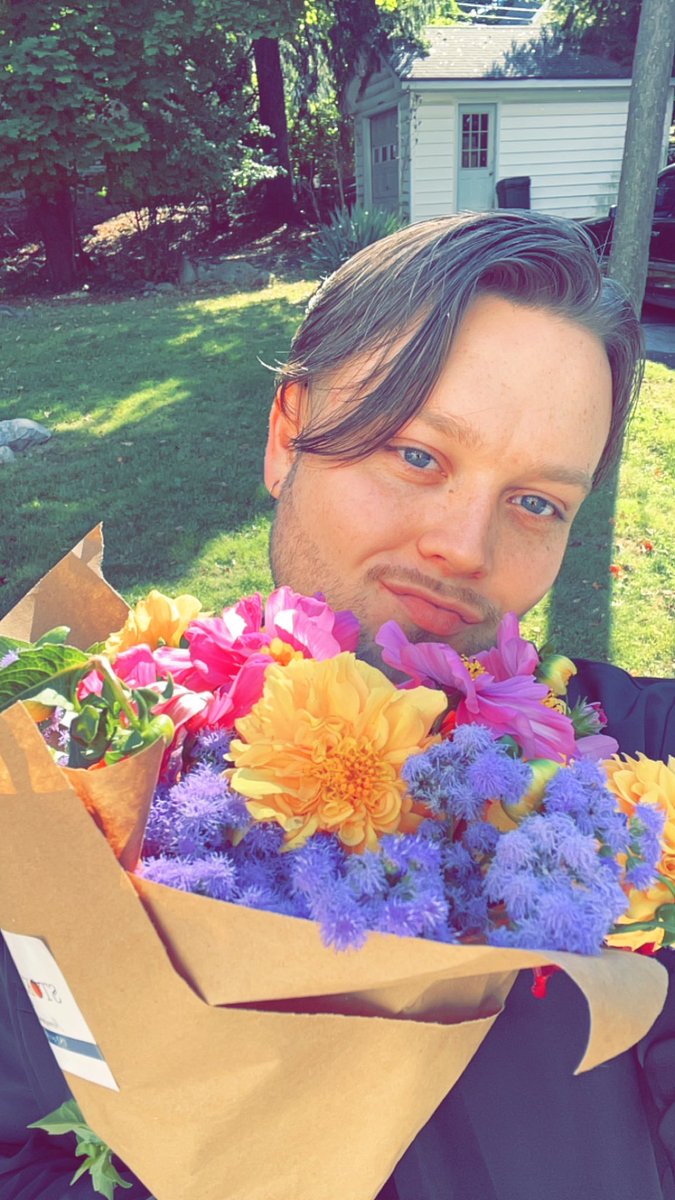 I love farmers markets and being a little slut on the internet :)