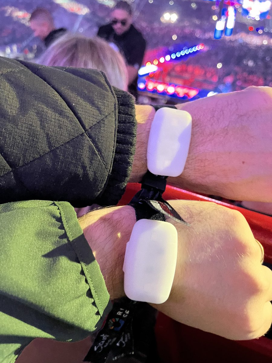 Oasis Podcast tweet media