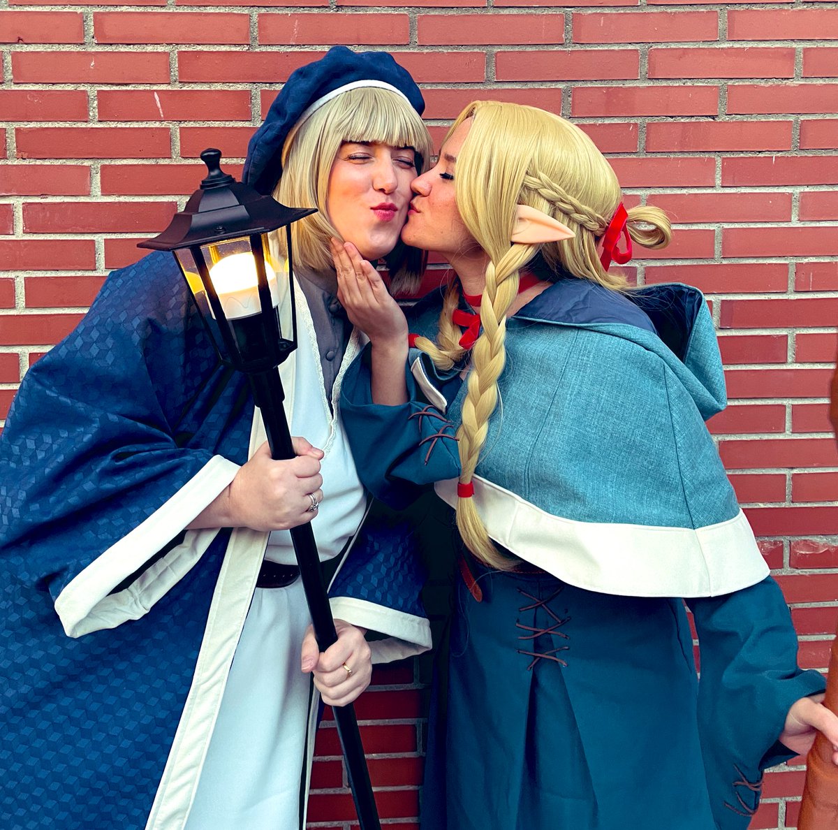 firstintoner's tweet photo. #Farcille is real 😌💕 🐓 x 🧝🏻‍♀️ https://t.co/p82UibUSGY