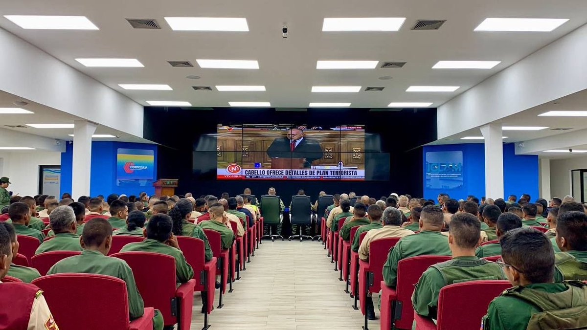 🔁 RT || GJ. <a href="/dhernandezlarez/">GJ. Domingo Hernández Lárez</a>:  ¡ Eminentemente profesionales !

#FANB 
#IntegrarEsVencer