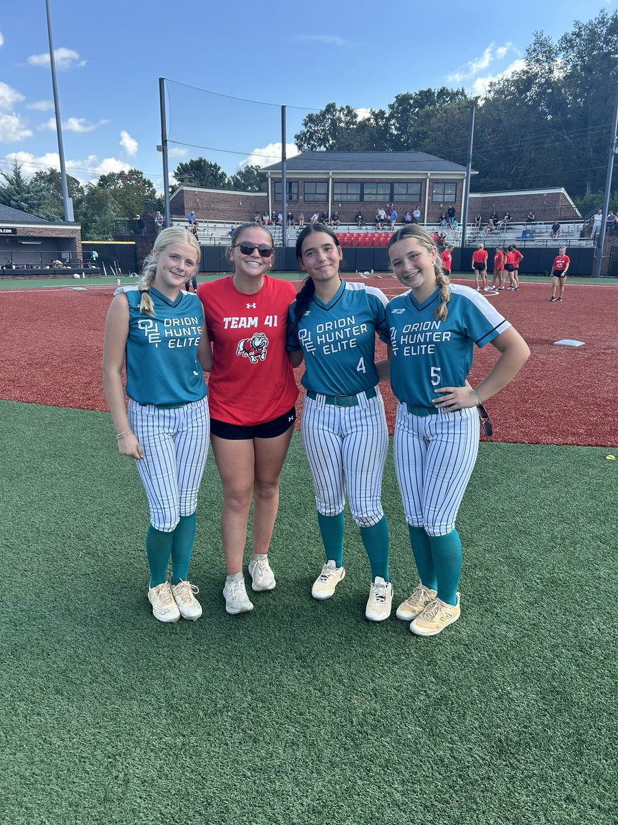 LillyanaBarham's tweet photo. Had a really great time at the Gardner Web camp!!@OHEBarham @ohesoftball  @GWUSoftball https://t.co/uGi3StXhQc