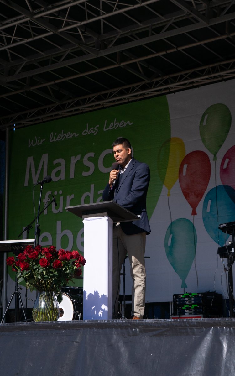 m_dorn_'s tweet photo. Pablo Munoz Iturrieta, Teil der weltweit vernetzten extremen Rechten nahm ebenfalls am #MarschfürdasLeben teil: https://t.co/c5iB3AUcy9 #nofundis #b2109 #mfdl https://t.co/4IMPNzsM2h