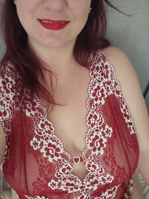 It's been a filming kinda day and I must say it was fucking hottt https://t.co/csweky19gL