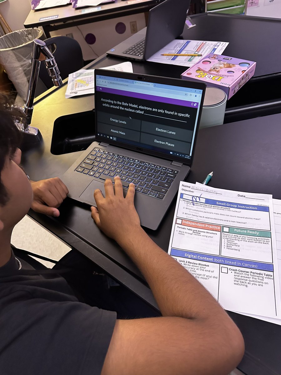 THSScienceDept's tweet photo. Ms. Washington’s Chemistry class reviewed for their Unit 3 Exam using blended learning techniques! Stations included future ready, independent practice, digital content and small group!! #BlendedLearning #RangerPride 🤩✨ https://t.co/1OwL0s4BJB