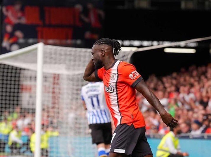 VictorMoses's tweet photo. Massive 3 points and an incredible feeling to make my debut for @LutonTown 💯 thanks to the fans for the reception 🙌🏾 I really appreciate the support #ontonext https://t.co/IyMlRUwyxm