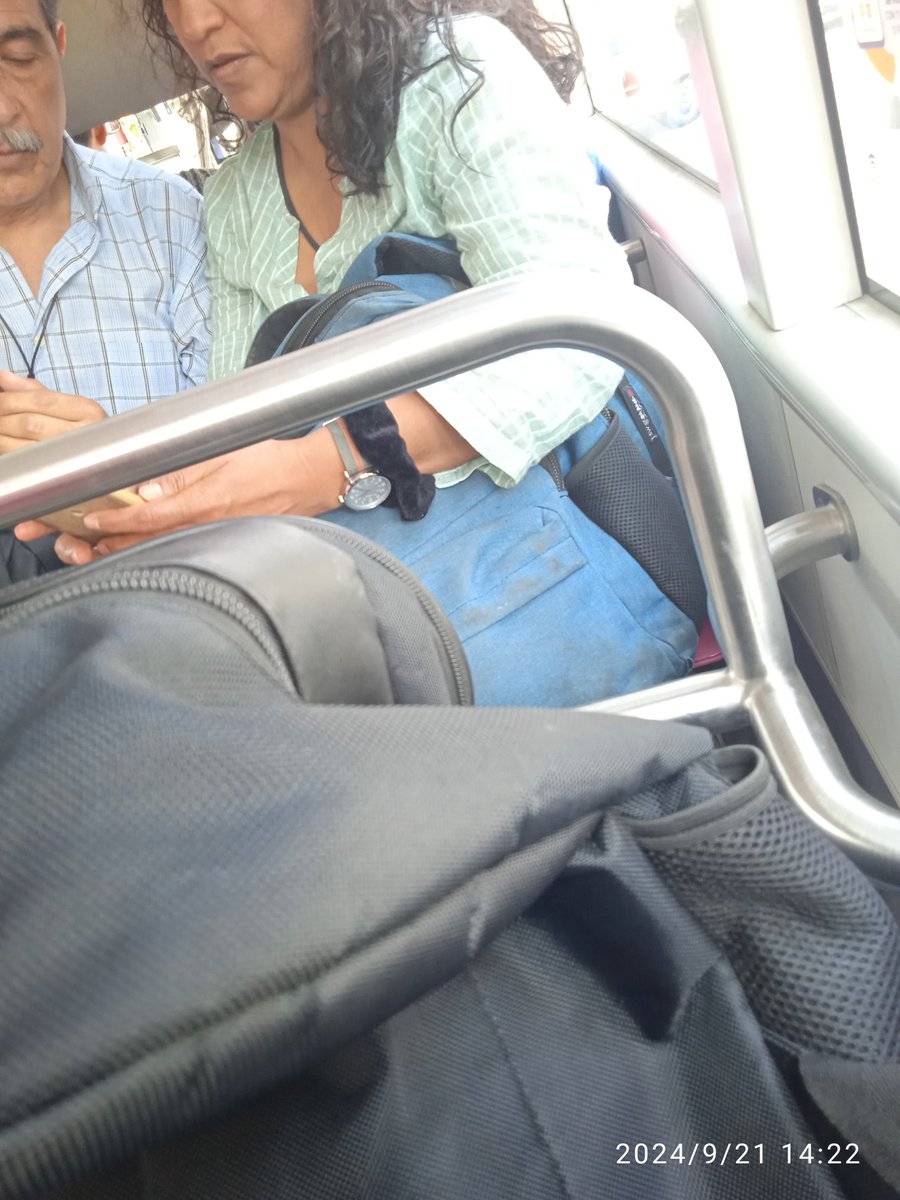 miroslavabrenda's tweet photo. @STECDMX En la unidad 23014 en dirección a San Felipe de Jesús está viajando un hombre en la zona exclusiva de mujeres, ya le dijimos que se pasará a retirar, pero no quiso. https://t.co/fmWO0gG77y