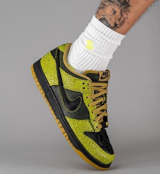 JustFreshKicks's tweet photo. On Foot Look at the 2024 Nike Dunk Low “Halloween” 💀🎃 https://t.co/rFRGCfQxi7 https://t.co/lW5BDTXZ4P