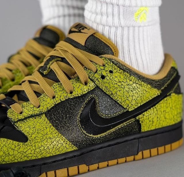JustFreshKicks's tweet photo. On Foot Look at the 2024 Nike Dunk Low “Halloween” 💀🎃 https://t.co/rFRGCfQxi7 https://t.co/lW5BDTXZ4P