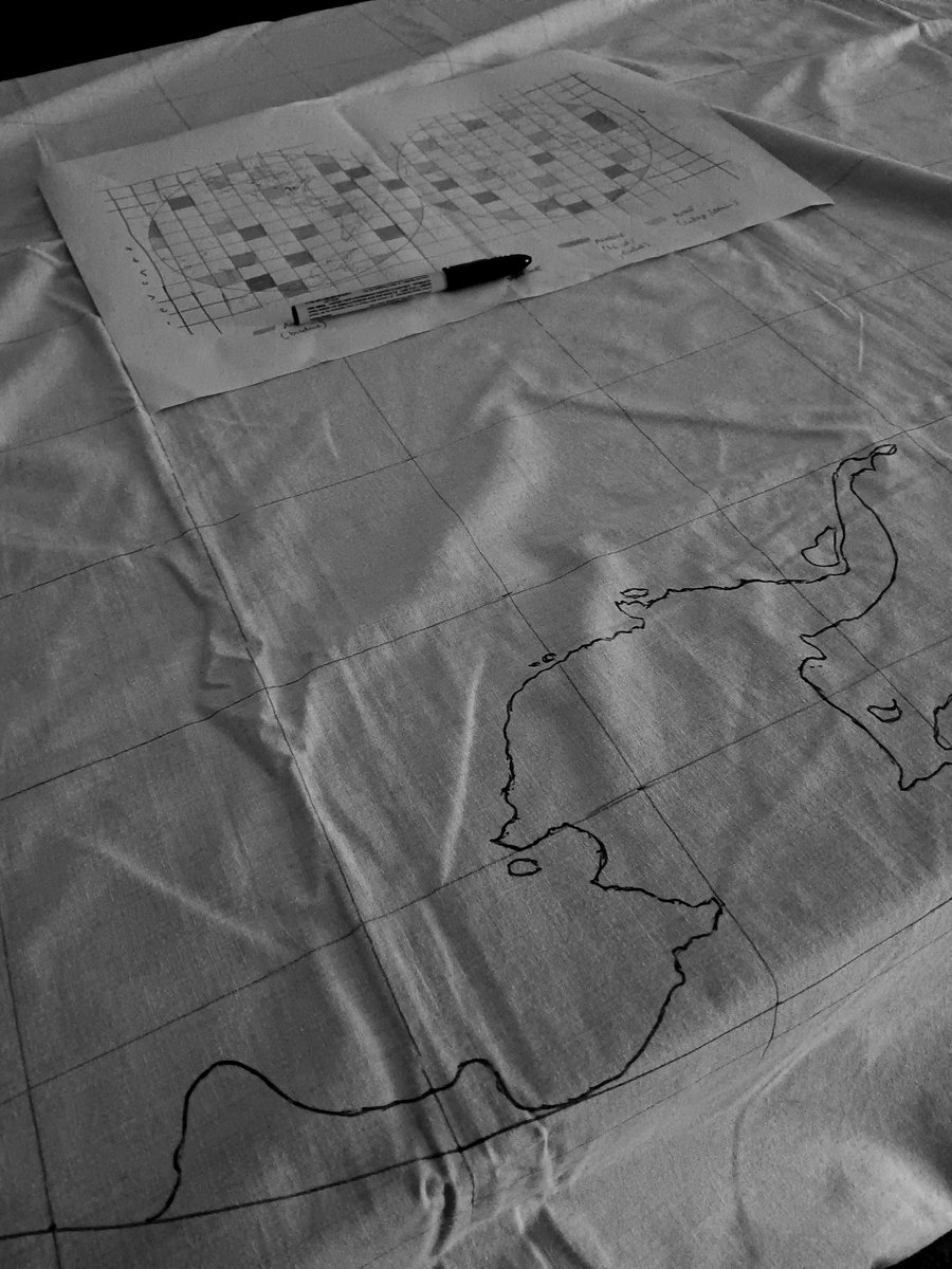 Transformer ma table en mappemonde géante à 22h30 le samedi, c'est la vie que j'ai choisie !
Poke <a href="/FIGSaintDie/">FIG Saint-Dié</a> <a href="/tsardier/">Thibaut Sardier</a> <a href="/AbCarto/">Aurélie Boissière</a> <a href="/XemartinLaborde/">Xemartin Laborde</a> <a href="/Artisans_Cartos/">ArtisansCartographes</a> <a href="/RGuedonGH/">RG BBR.</a> 
#mapsinthewild