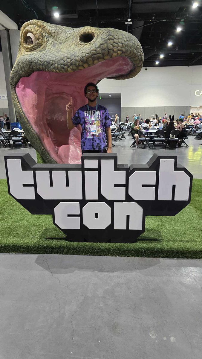 Come Say "Whats Up Brother" if you see me at twitchcon, AkunaMatata!
