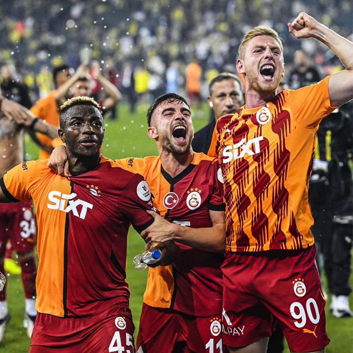 Kadıköy Hatırası!

Kadıköy’de bir hatıra daha yazdık, birlikte çok daha fazlasını başaracağız! 🙌🏻

#KadıköyHatırası #Galatasaray #Zafer