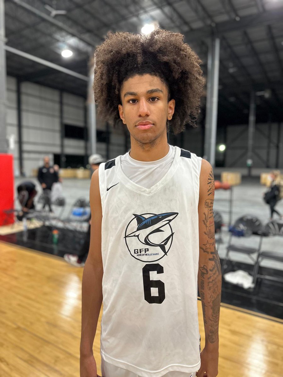 6'7 Remi Ajayi of @gfpbasketball has been the lone bright spot in this game thus far for his team. Has a lightening quick first step with tremendous athleticism to finish at &amp; above the rim. Ball comes off his hand very smooth on his jumper as well.