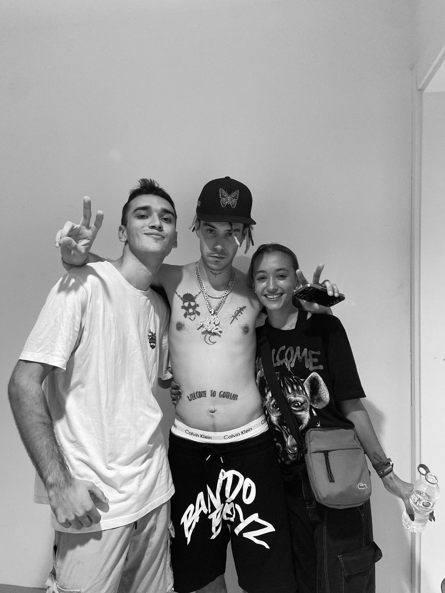 eeequisbita's tweet photo. @KiddKeo95Flames 💍 el sueño de mi vida💙 https://t.co/rRQhA4YQ2R