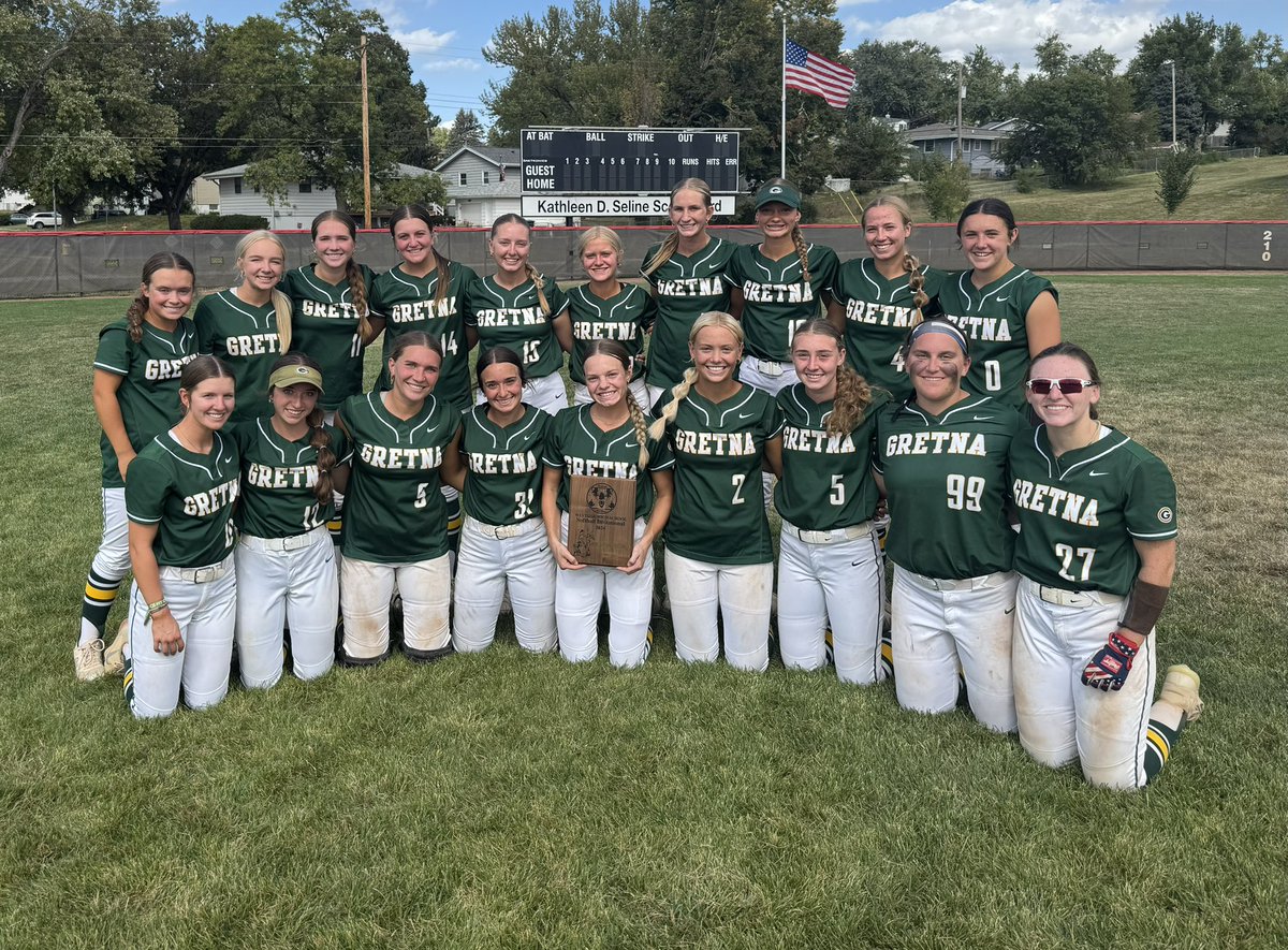 GretnaSoftball's tweet photo. Westside Invitational Champions! #CLC #GIPO https://t.co/cComI6HL9b