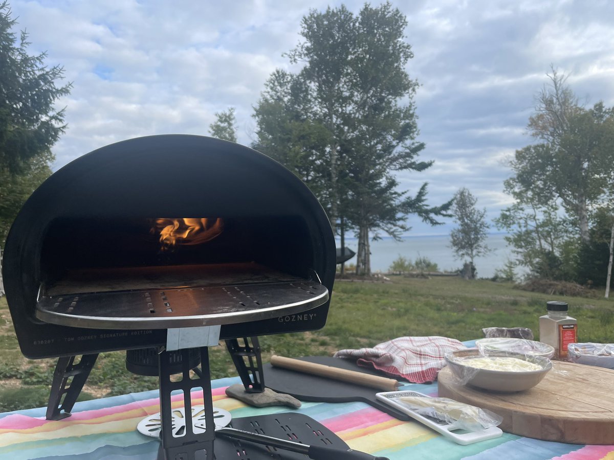 RaGaa's tweet image. Topping the day with Pizza!