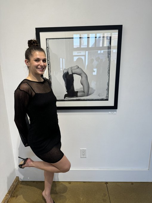 Watch Leah Gotti's leaked NSFW photo on TwXstars