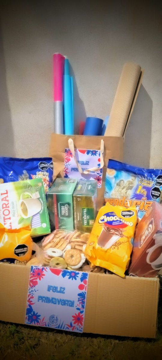 TrecedeagoRojas's tweet photo. En la tarde de hoy, recibimos la primavera realizando donaciones de artículos comestibles y de librería al merendero "Pequeños Gigantes" de nuestra ciudad

#MasQue90Minutos💙❤ 
#SomosSanLorenzoEnRojas💙❤💙 
#AcciónSocial 
#diadelaprimavera https://t.co/ez6M7Iphya