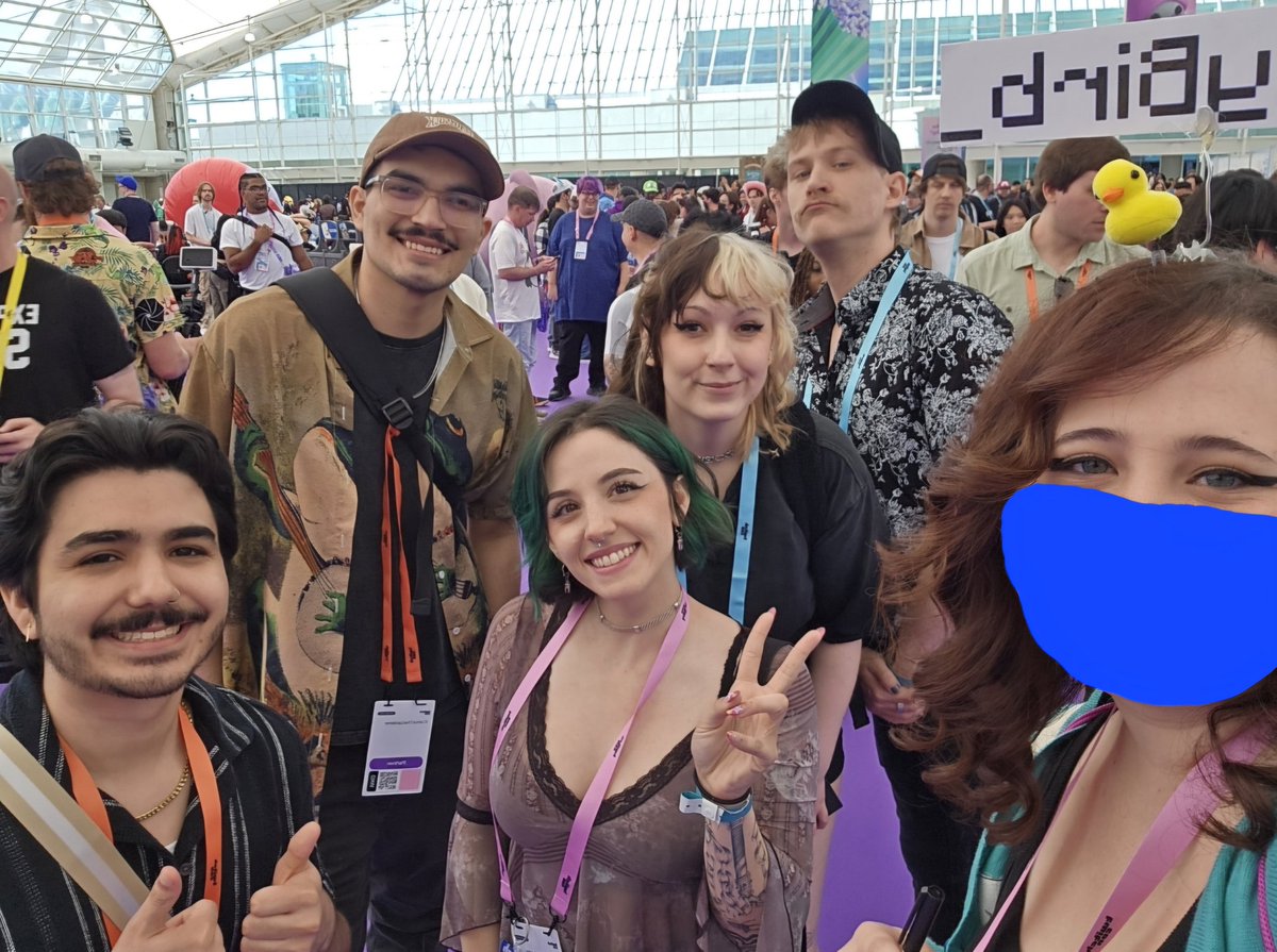inky_birb's tweet photo. BEST TWITCHCON EVER! 
☆(ﾉ◕ヮ◕)ﾉ* @PaymoneyWubby https://t.co/IIMIMrZrLi