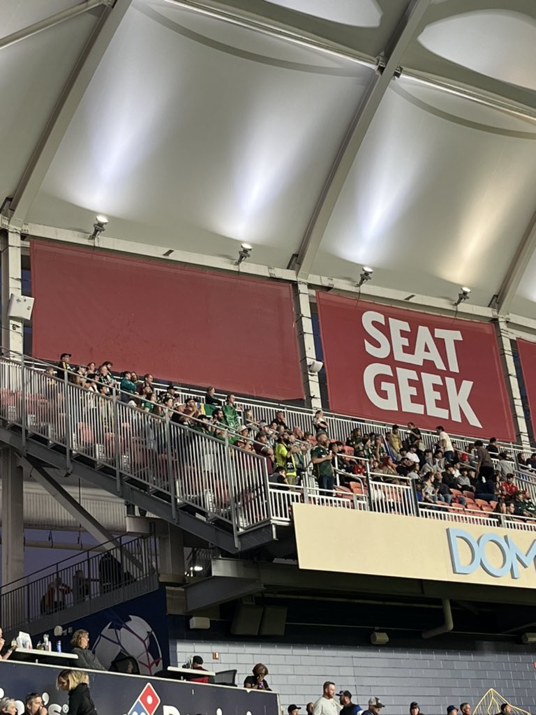CoachMattReam's tweet photo. @dougjotzke @desmoinessc @IowaSoccer Portland supporters group! https://t.co/YxT0Fl2LSa