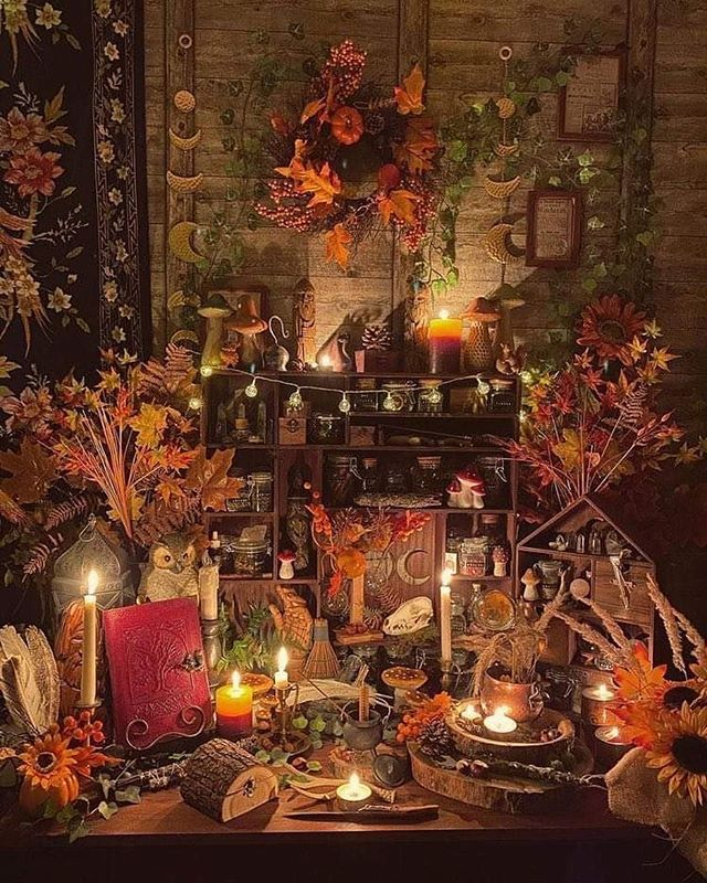 ReReGothic's tweet photo. Autumn equinox is upon us, my lovelies. Enjoy these Mabon days, these gorgeous blessings, every moment of peace and plenty. 🍎🖤 https://t.co/tNekPY4B0K