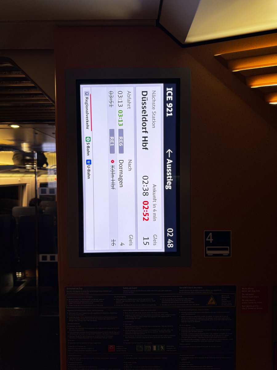tnevermind's tweet photo. @DB_Bahn soll das so ? Irgendwie müsst ihr eurer QM Abteilung mal etwas Druck machen. https://t.co/O0qc2QeDYh