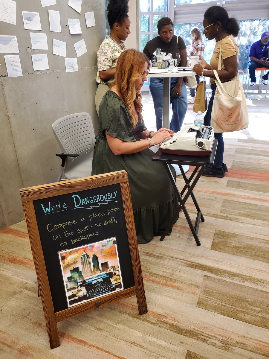 sugarpigblog's tweet photo. The @litcleveland Inkubator Day 2 #cleink24 https://t.co/CPauBSU4WY
