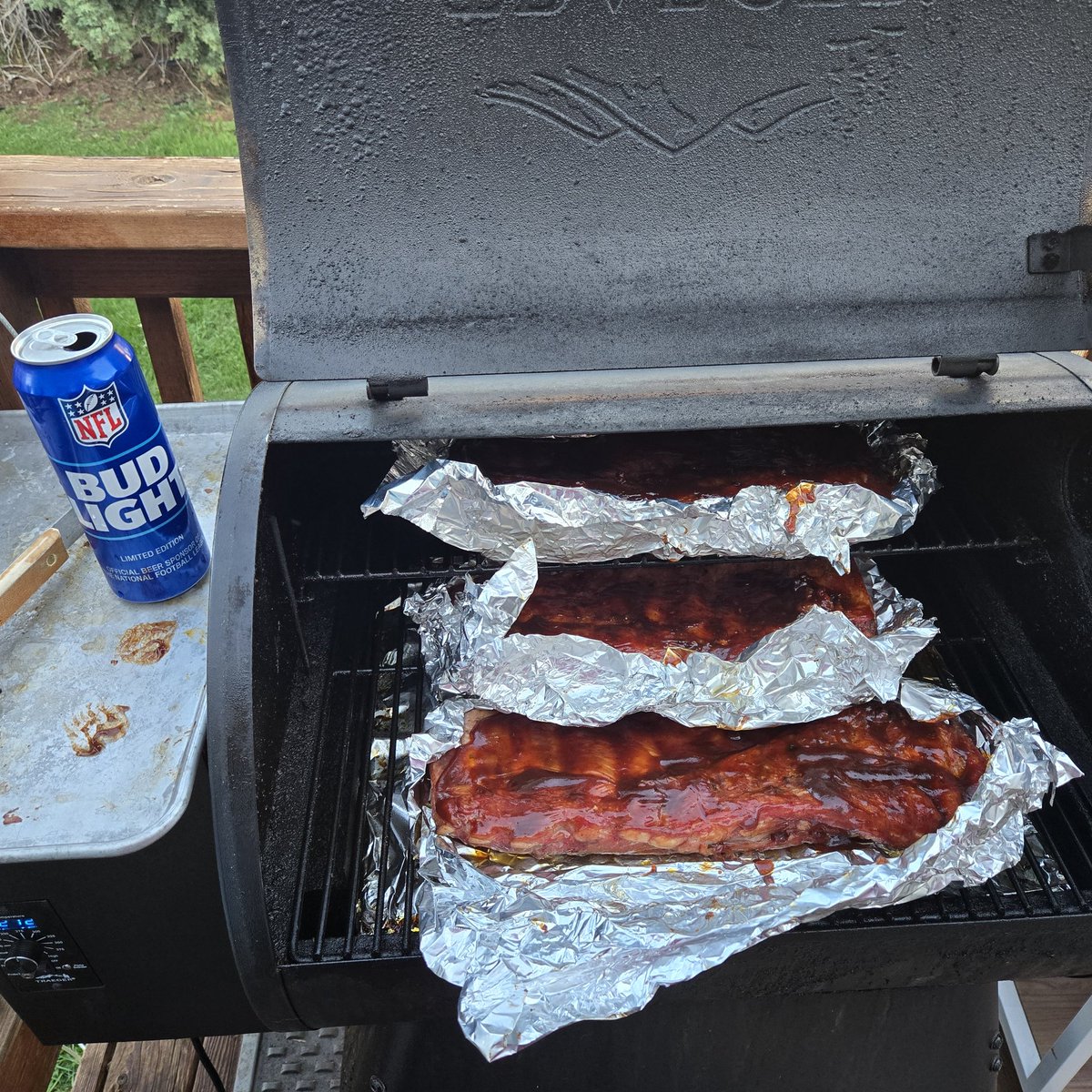 DonLudwig2's tweet photo. Ribs tonight @TraegerGrills #Traegerhood #Griddlenation https://t.co/dcv73hwYQi