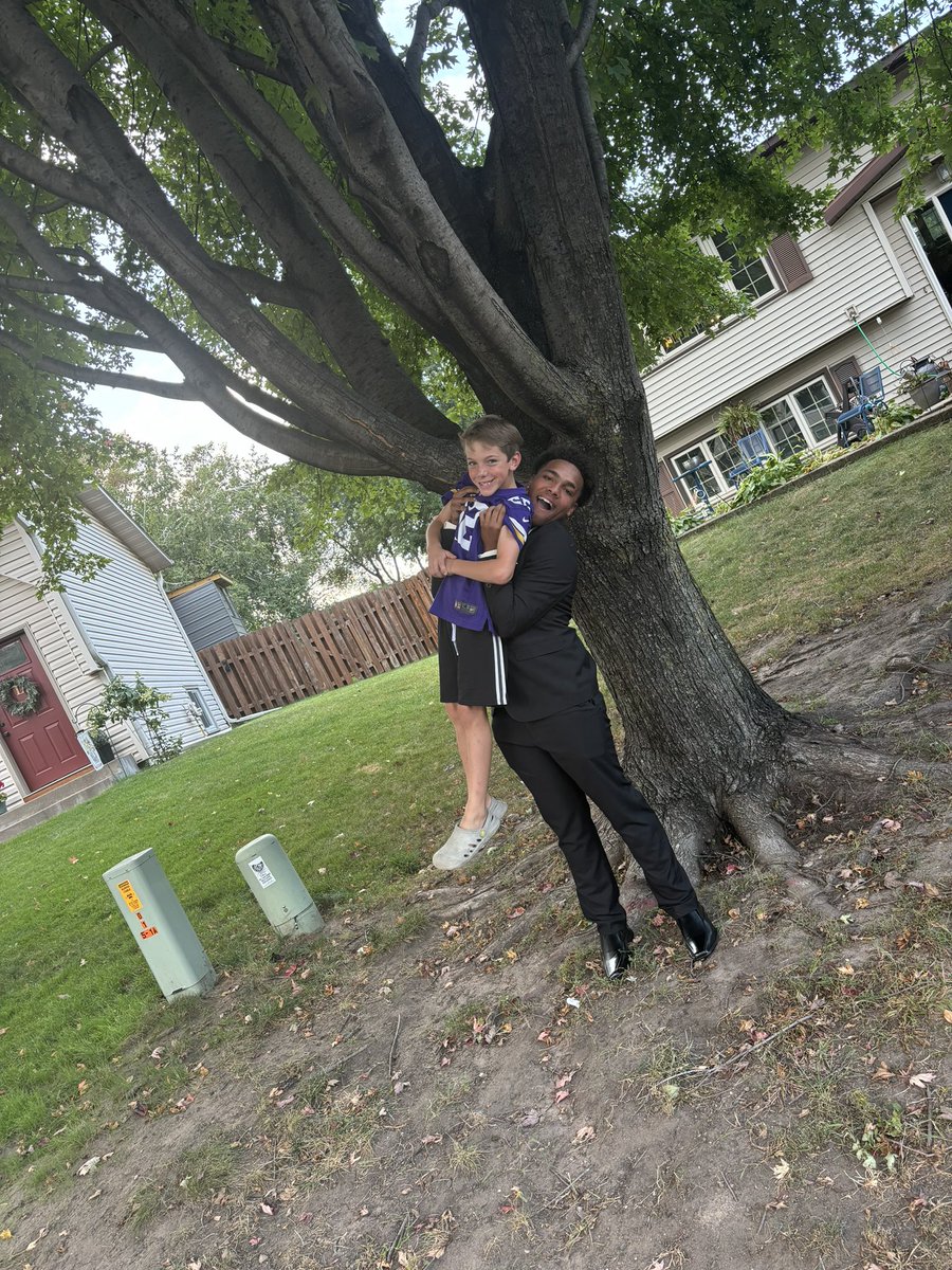 raejohn77's tweet photo. #hoco2024 #2026grad #Faithfamilyfriends #baseballkid #drivenhumbleandkind #trustingtheprocess @RourickG88146 https://t.co/nLbHCUADjk