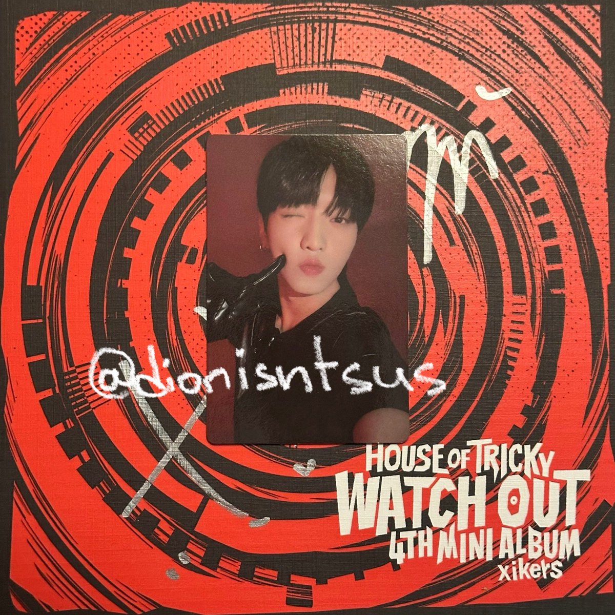 dionisntsus's tweet photo. [WTT//US only]

xikers HOUSE OF TRICKY: WATCH OUT X (Red) Version

<HAVE>
•YUJUN Ver. 1

<WANT>
•JINSIK Ver. 2 ‼️‼️
•JINSIK Ver. 1

Pls lmk if ur interested :3

#xikers #photocardtrading #jinsik #yujun #진식 #유준 #싸이커스 #pctrading #kpop #trading #roady #로디 https://t.co/W7tR5iBTOF