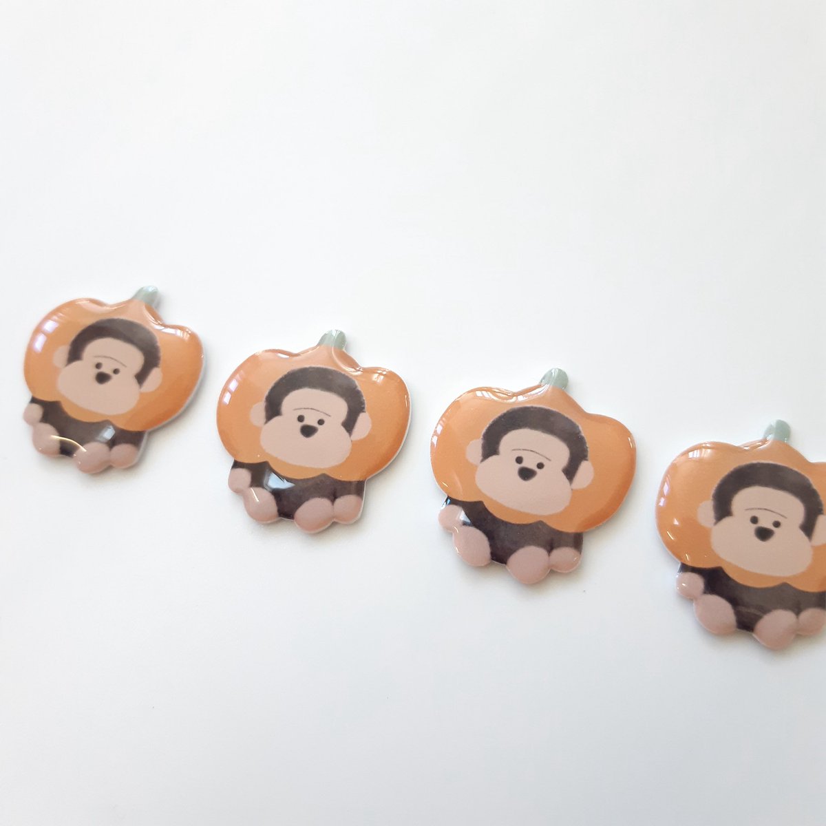 chacoco6755's tweet photo. ハロウィン制作終了！🎃
次は～クリスマス🎄お正月🎍
ゴリサンタとゴリスマスツリーたくさん作るよ～！ https://t.co/iktuuEz73V