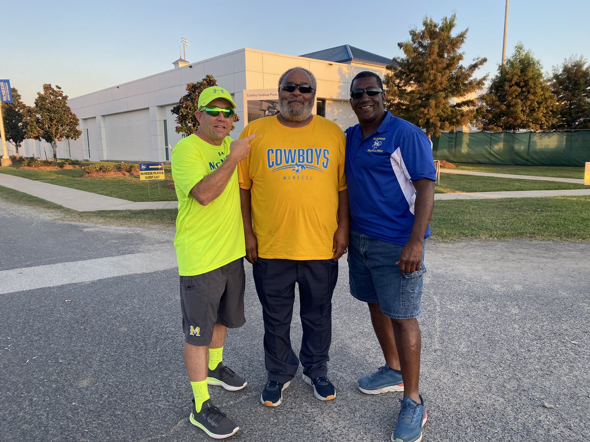 MSUCoachGilroy's tweet image. Happy to run into 2 SWLA Coaching legends Greg Gauthier and Charles Avery attending the McNeese Football game today #geauxtrack&amp;amp;field #SWLA #cougars #yellowjackets