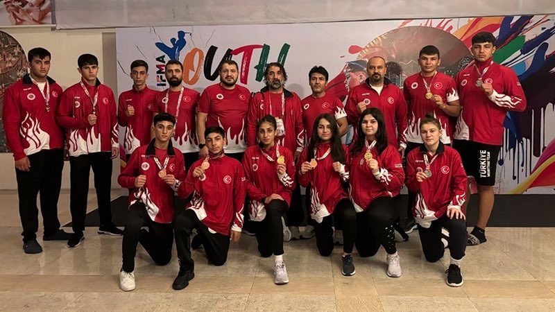 Milli sporcular Tayland'da 12 madalya kazandı egedesonsoz.com/haber/Milli-sp…