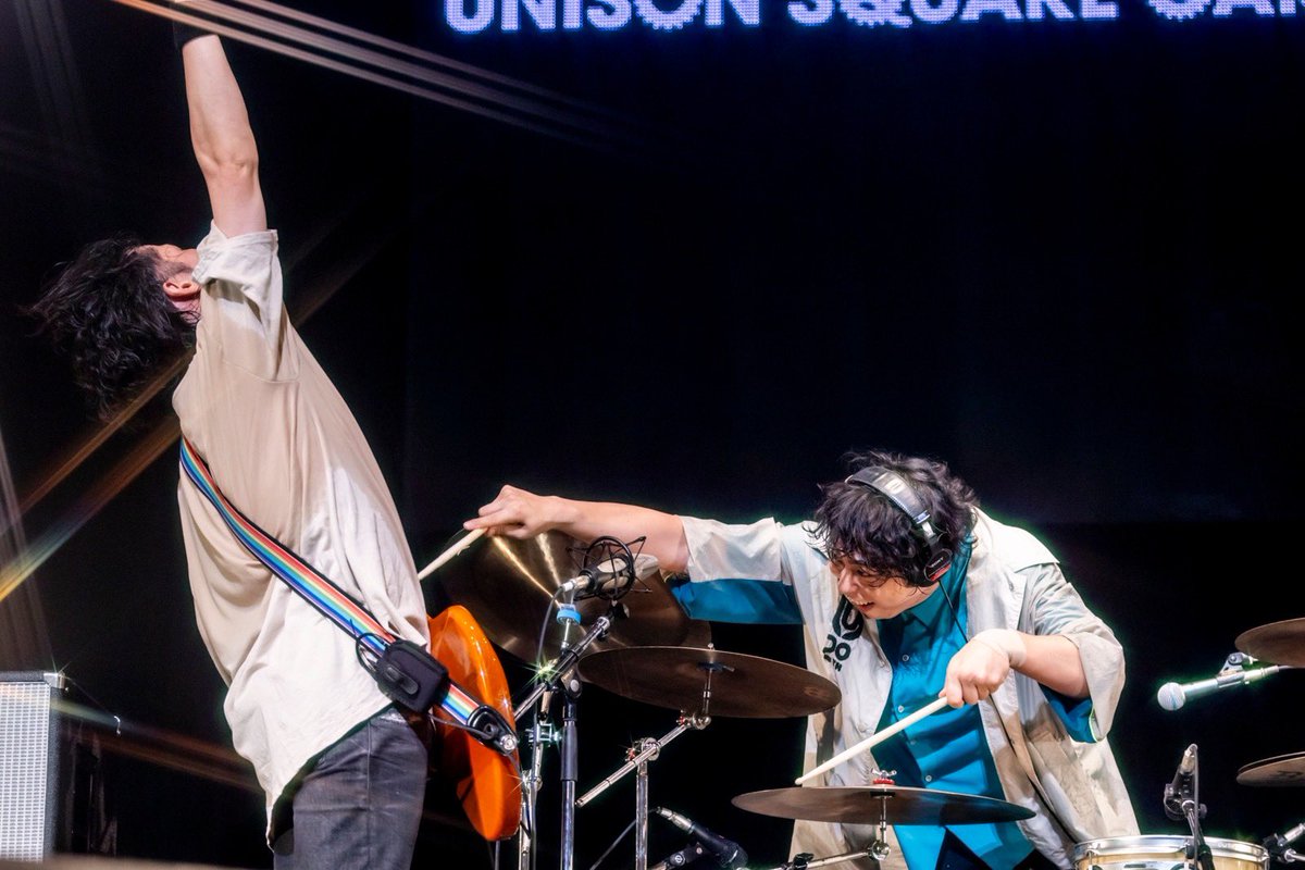 USGinfo's tweet photo. 【TOUR 2024「20th BEST MACHINE」】
本日は広島県・ふくやま芸術文化ホール公演。

機材席開放の為、若干数当日券(¥7,300)販売！
▼12時より会場電話予約にて
Tel：084-928-1800

▼グッズ先行販売：14:30～16:00
https://t.co/6oa1J5iJI9

#USG20th #USG2024 #USG_SMBM 

[Photo from 09.21福岡公演] https://t.co/ti8NYNsXnF