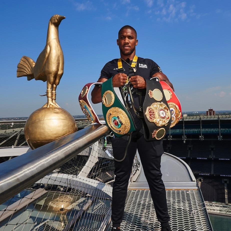 piesportsbooze's tweet image. Since this photo was taken, Anthony Joshua has lost all his belts 😂