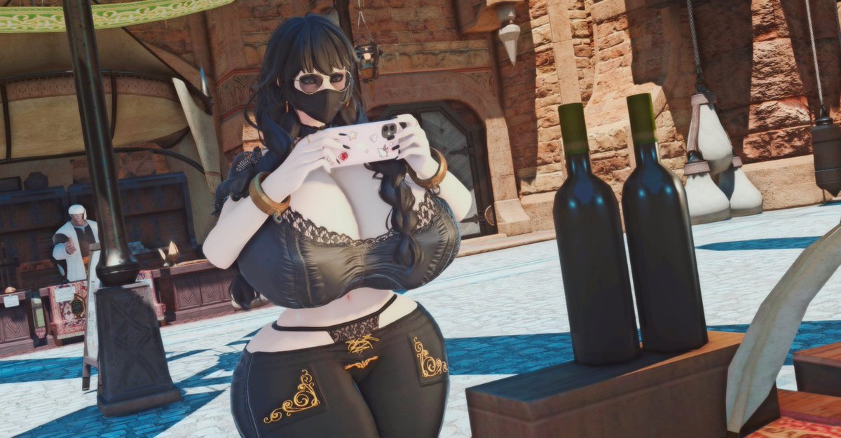 Doing some incognito shopping, nobody will know I'm a bimbo like this.