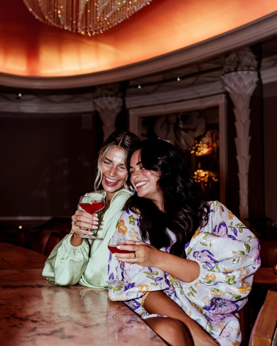Laughter shared, elegance embraced, timeless memories made. 🥂 

📷 IG maddiliese eleanorchristinephoto

#pinkbar #charlestonsc #explorecharleston #holycity